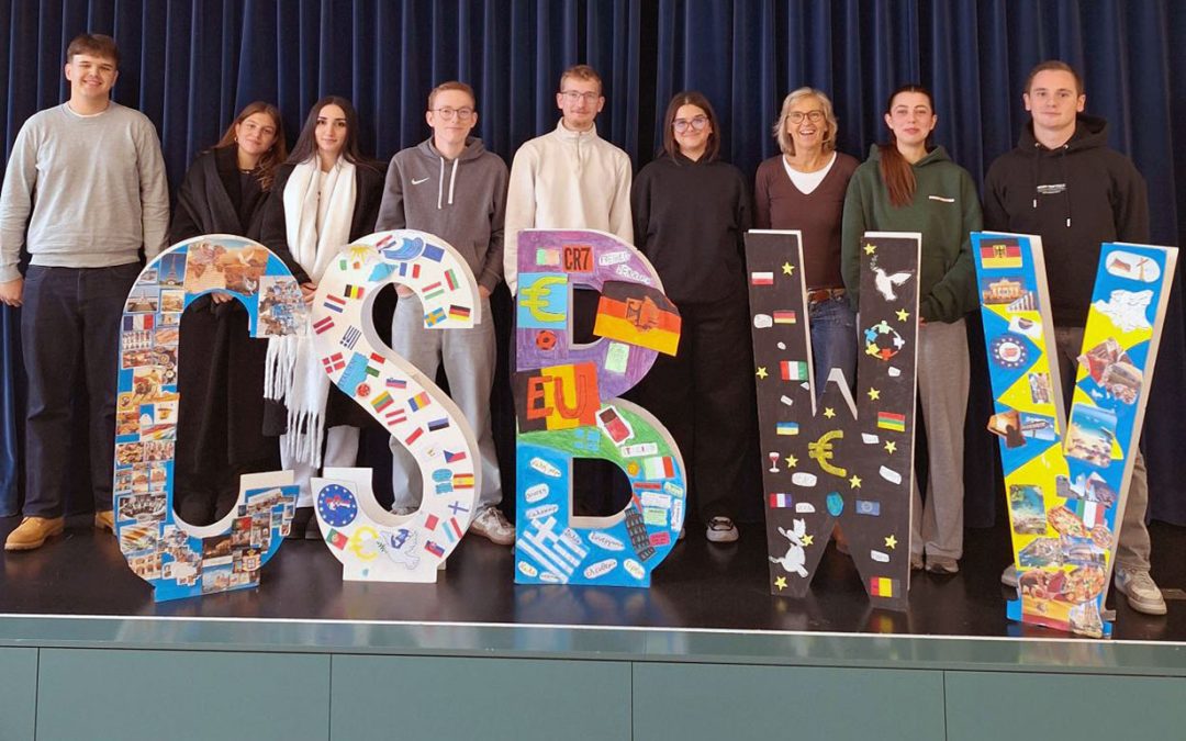 Jahrgangsstufe 13 präsentiert das Wirtschaftsgymnasium